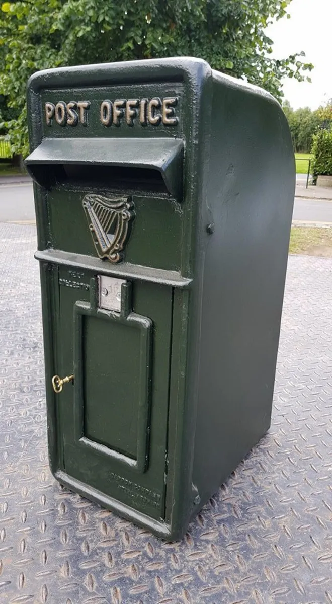 SOLID CAST IRON IRISH POSTBOX - Image 3