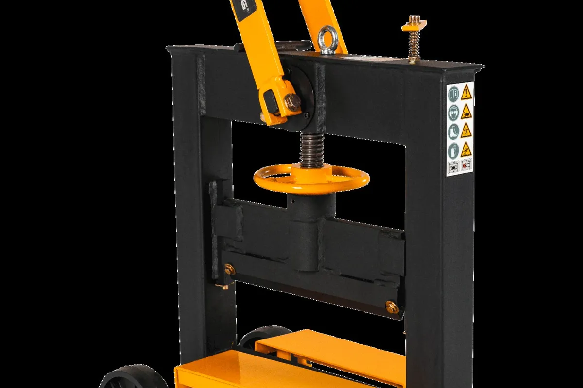 LUMAG  LST 33/14 bricks/block cutter - Image 2
