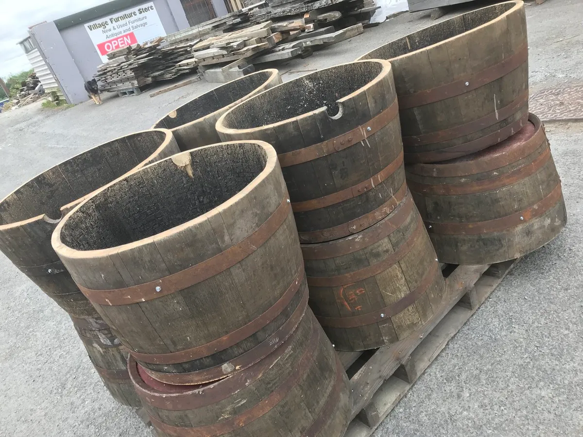 Oak barrels - Image 1