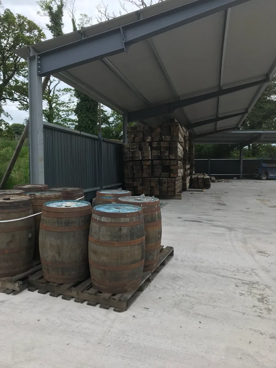 Oak barrels - Image 2