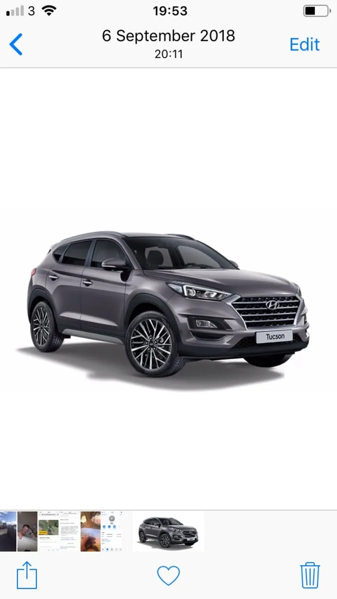 Breaking Hyundai Tucson