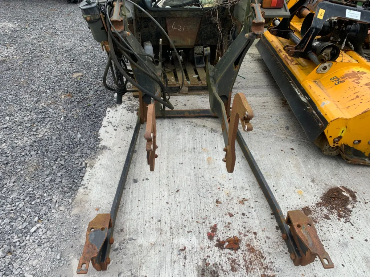 Ford 7740 MX Loader Brackets - Image 2