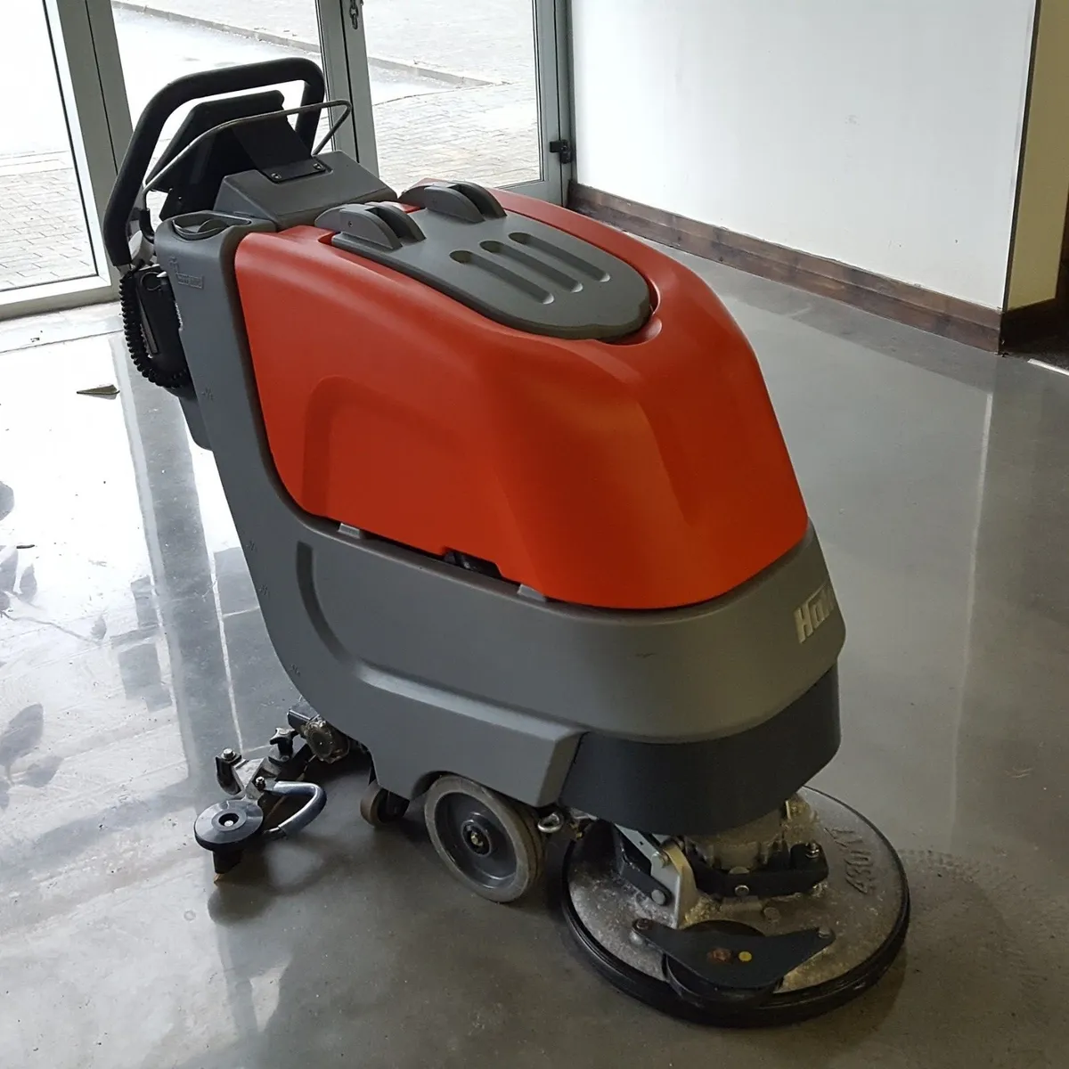 Hako Scrubmaster B45 floor scrubber dryer