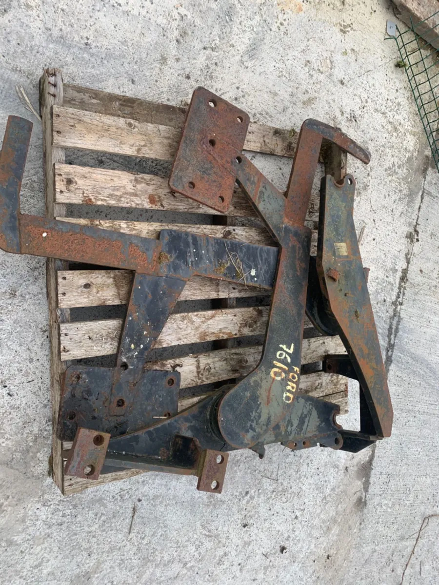 Ford 7610 Loader Brackets - Image 2