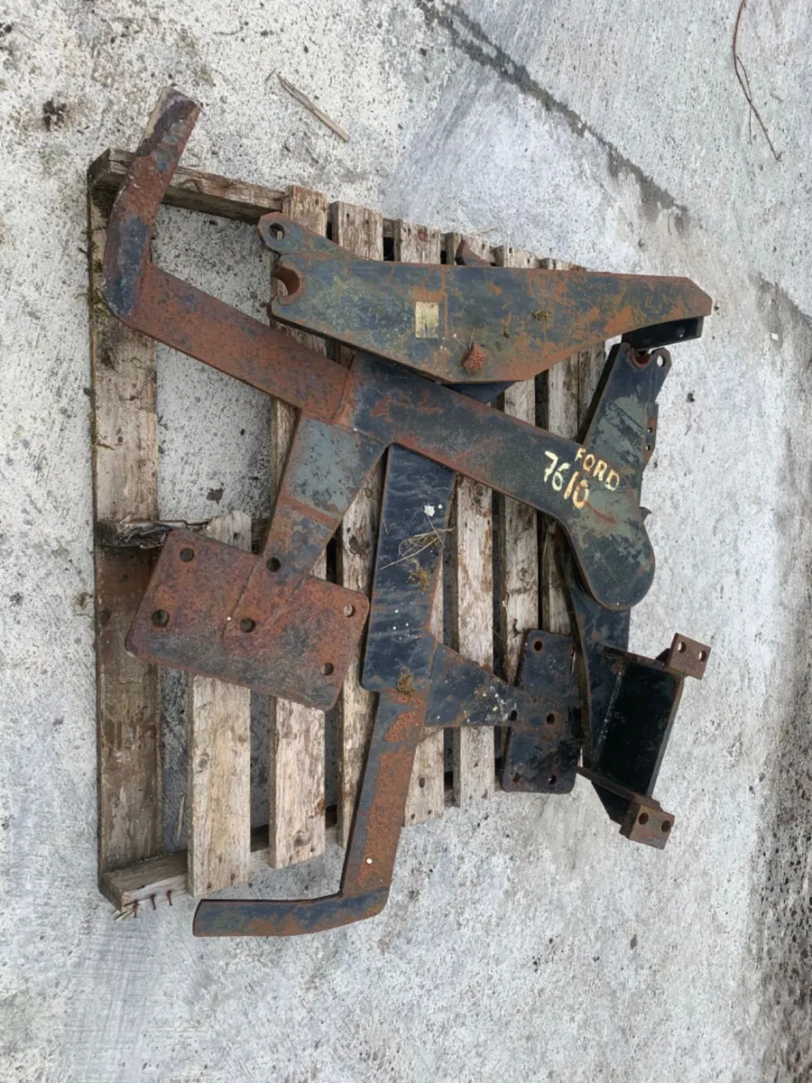 Ford 7610 Loader Brackets - Image 3