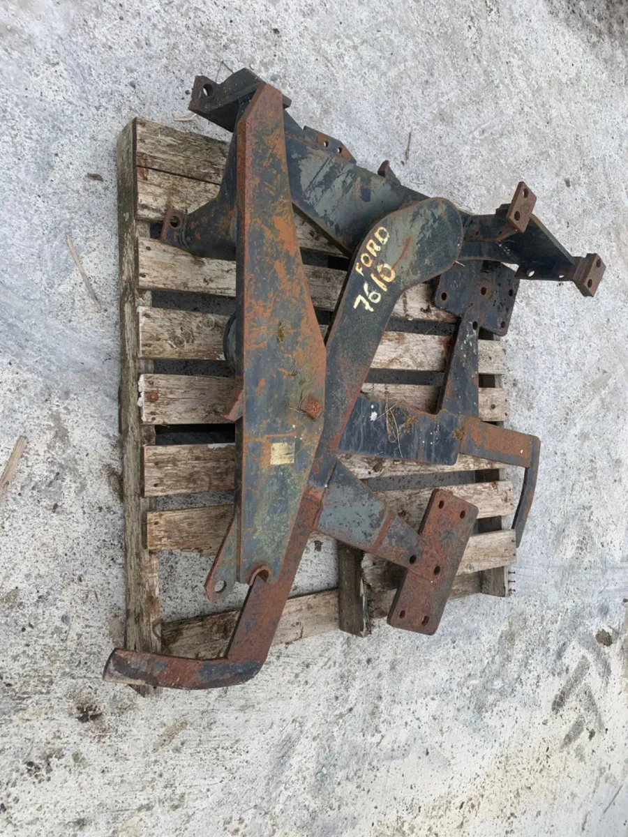 Ford 7610 Loader Brackets - Image 4