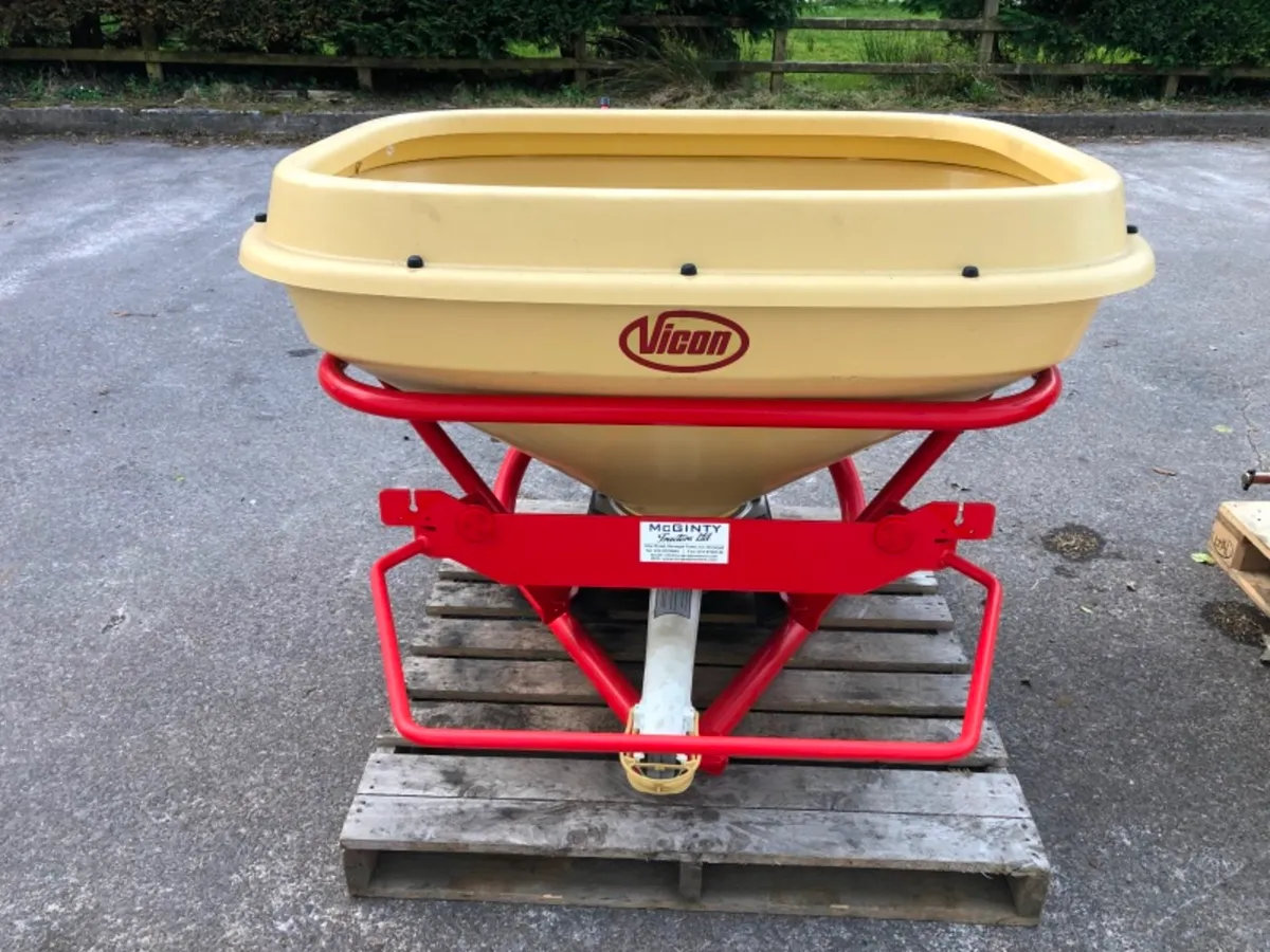 In Stock Vicon Fertiliser Spreader PS 403 503 754 - Image 4