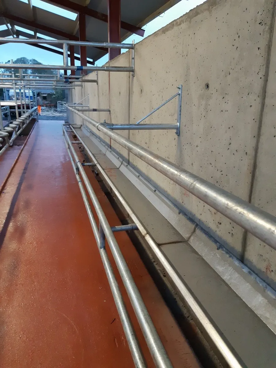 Stainless Steel Trough and Brest Rail - Image 1