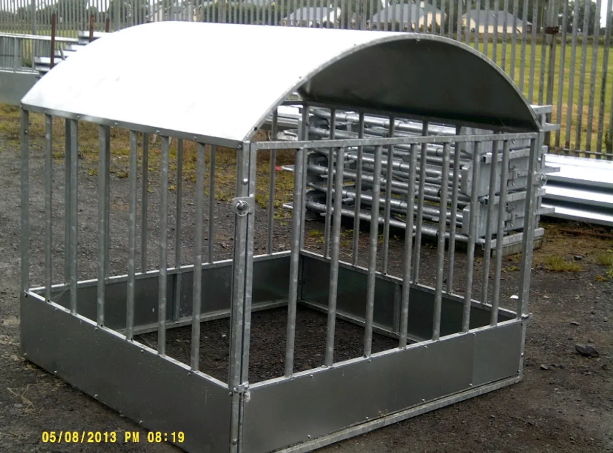 Sheep huts feeders - Image 1