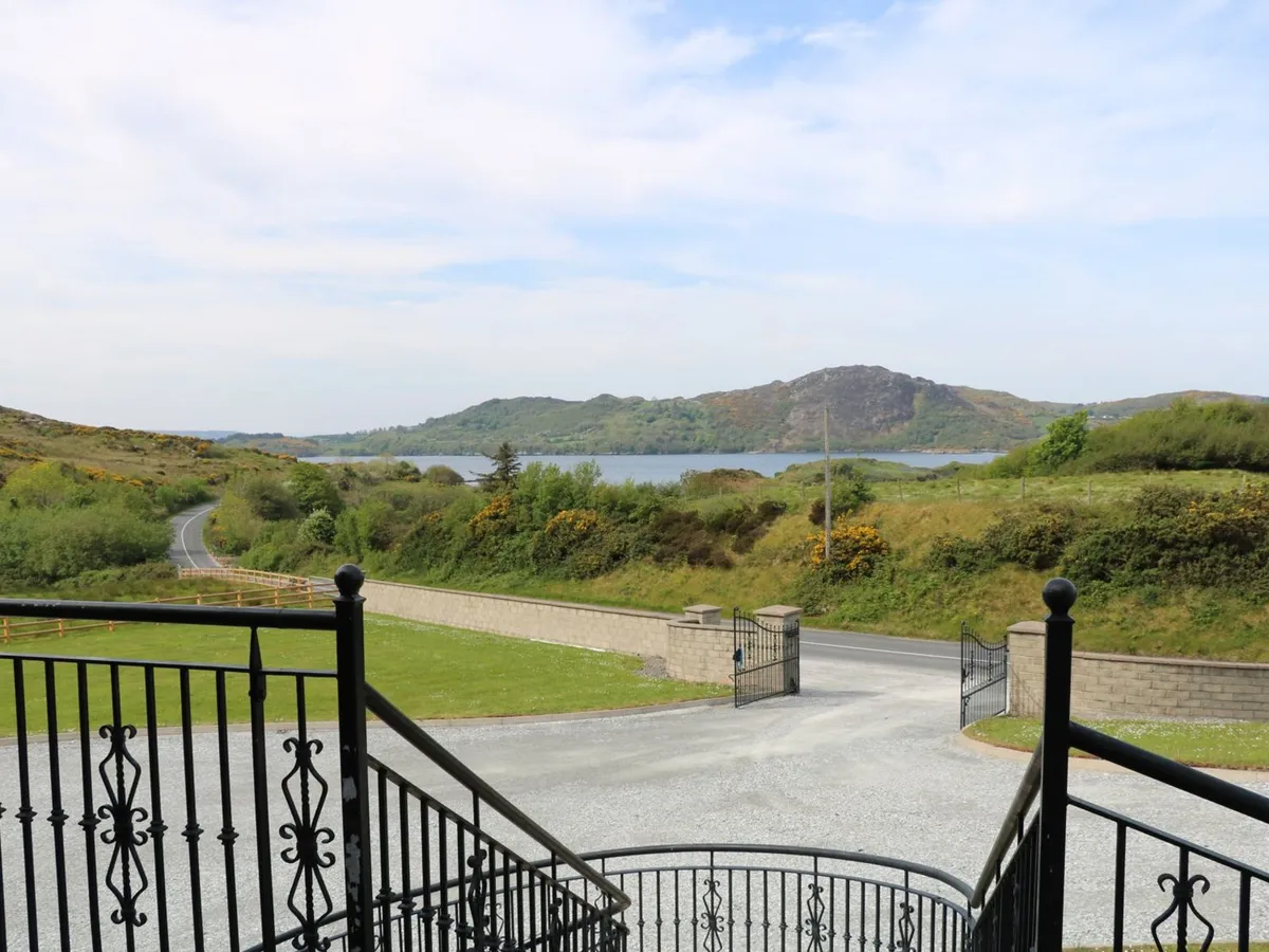 7 BED HOUSE MULROY VIEW, FANAD, DONEGAL for sale in Co. Donegal for €