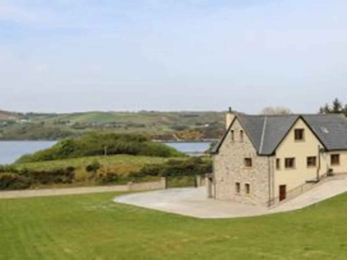 7 BED HOUSE MULROY VIEW, FANAD, DONEGAL for sale in Co. Donegal for €