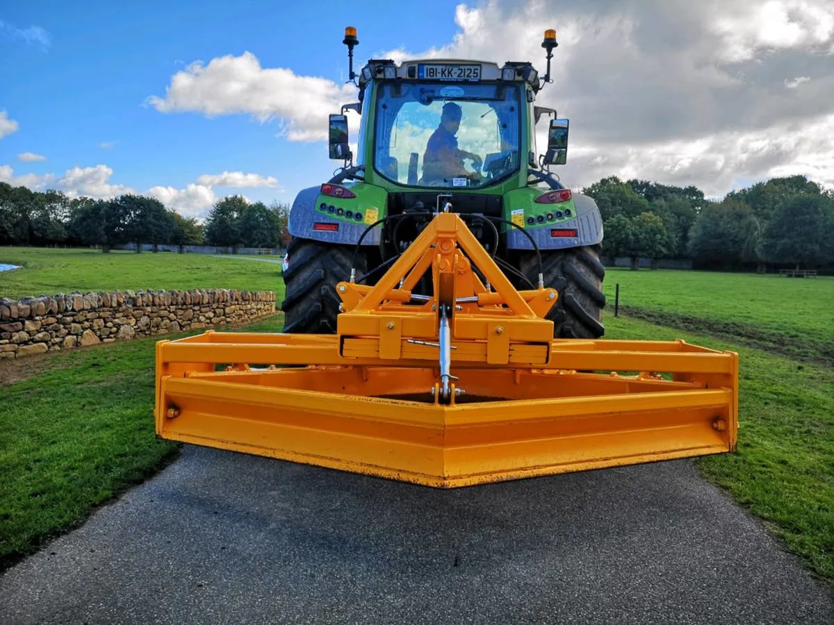 Road Grader that can rip, leval, camber, and roll. - Image 3