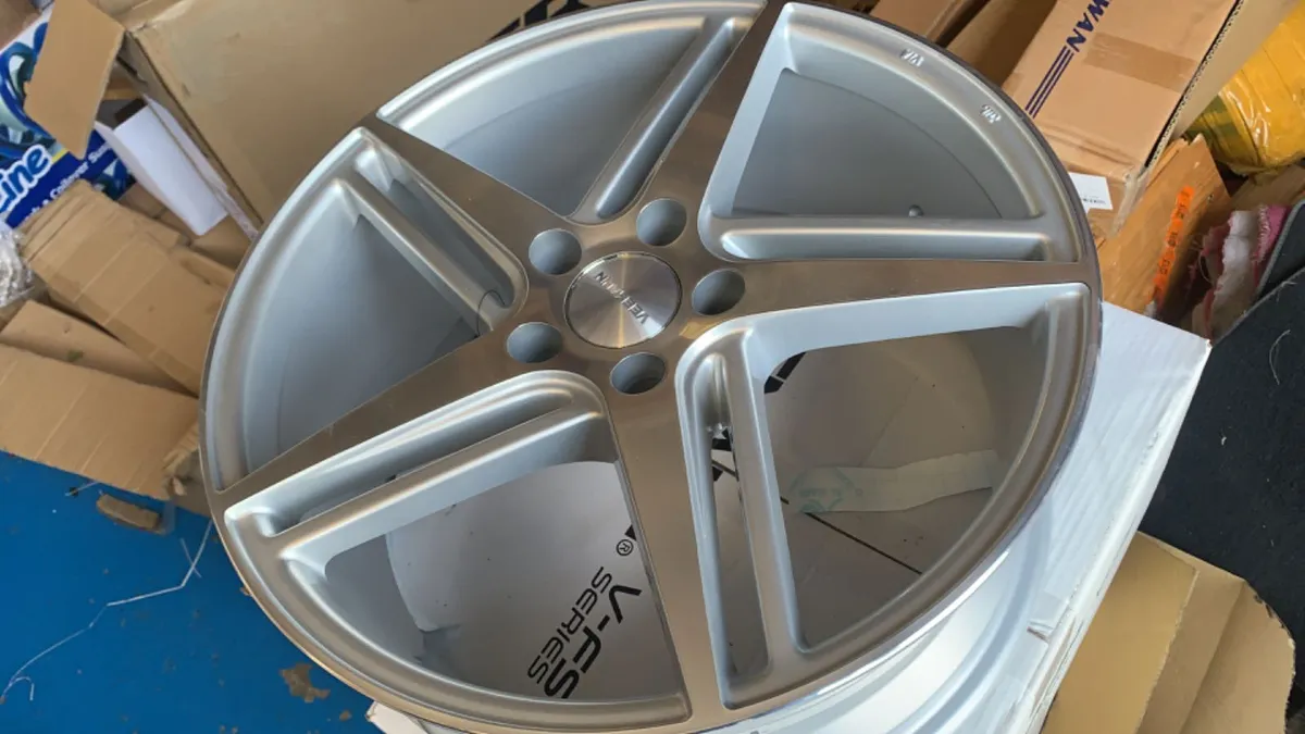 18" Veemann vfs31 8" all round 5x112