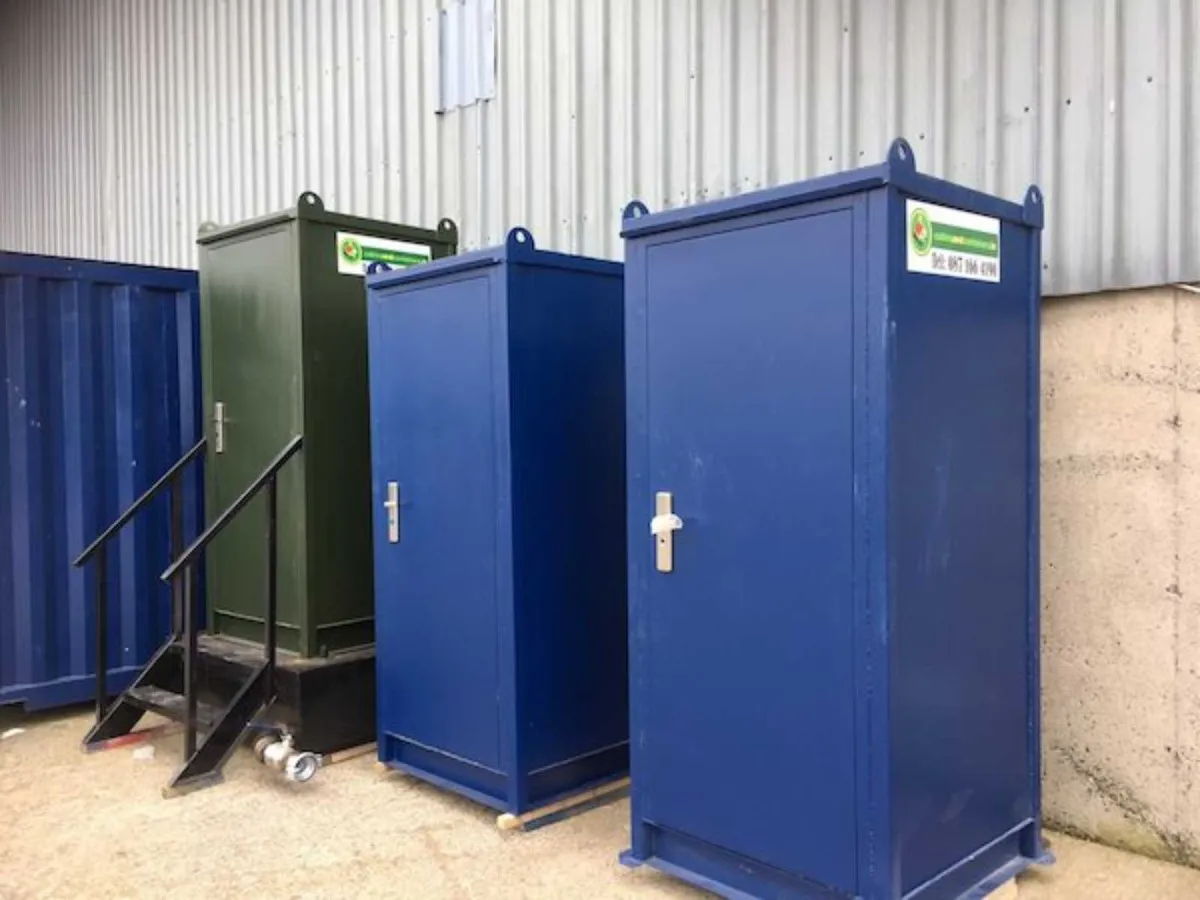 Portable Toilet - Image 1