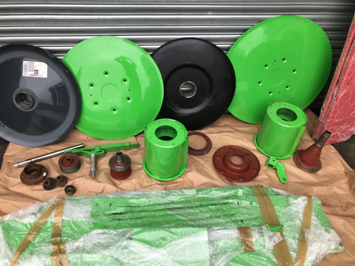 Mower parts - Image 1