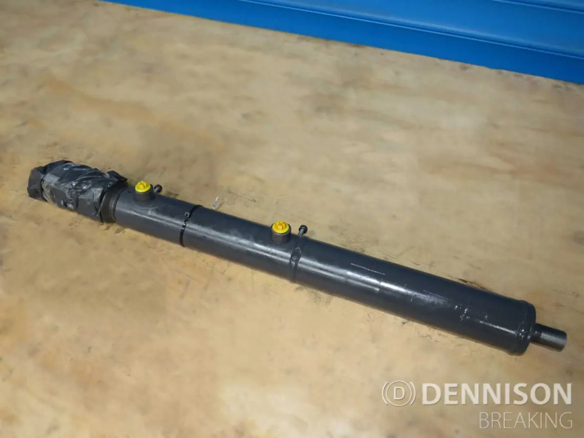 Volvo Steering Cylinder for sale 22208050