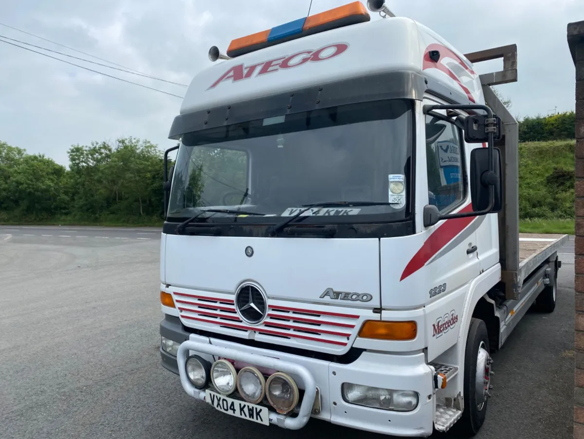 04 Mercedes 1323 atego 13 ton flat - Image 2