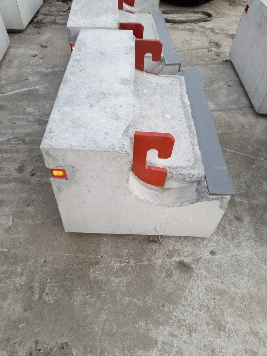 WEIGHT BLOCK - Image 1