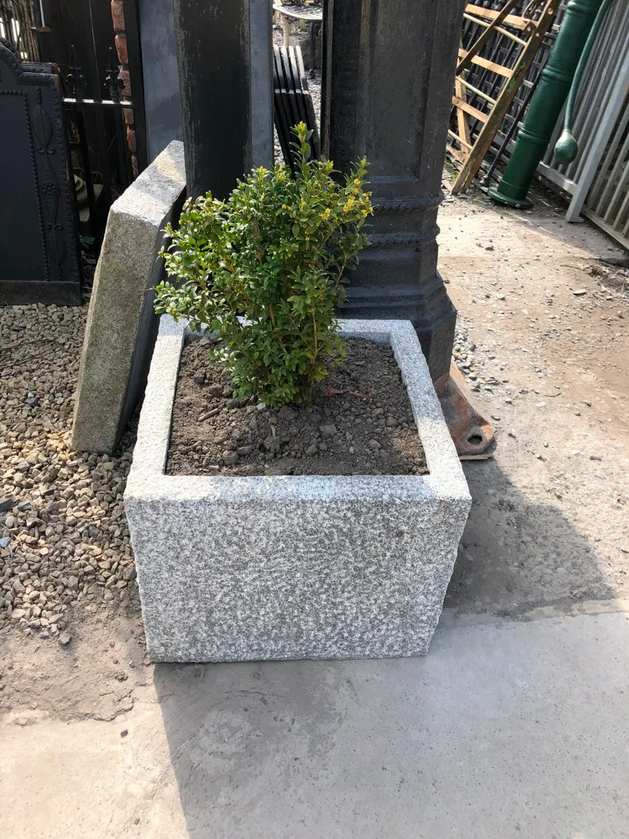 Granite Garden planters - Image 2