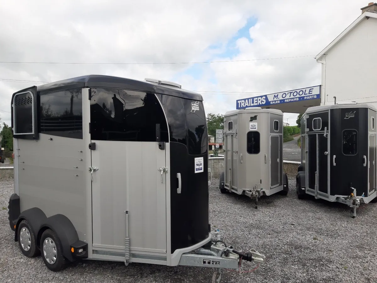 IFOR WILLIAMS HBX 506 & 511 HORSEBOXES - Image 1