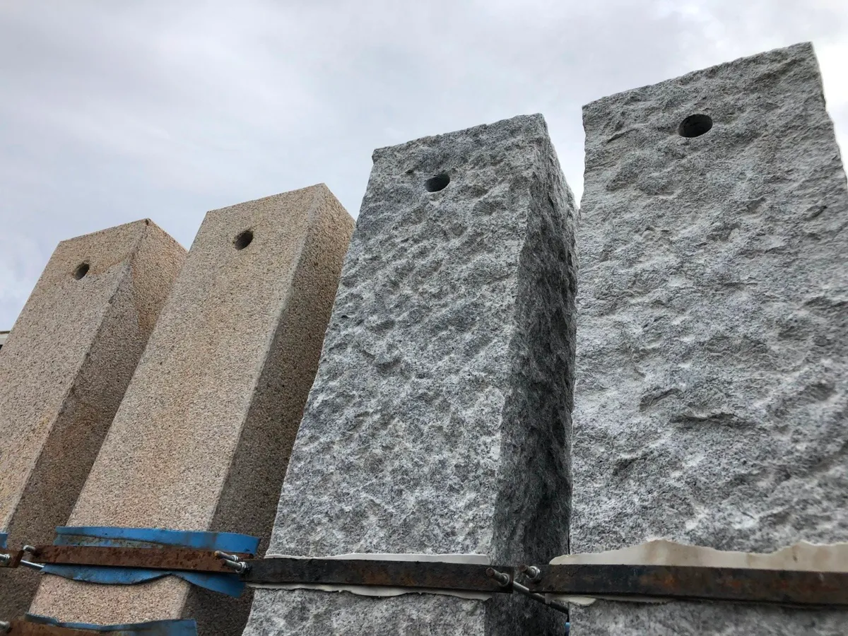 Granite Farm Style Pillars - Image 2