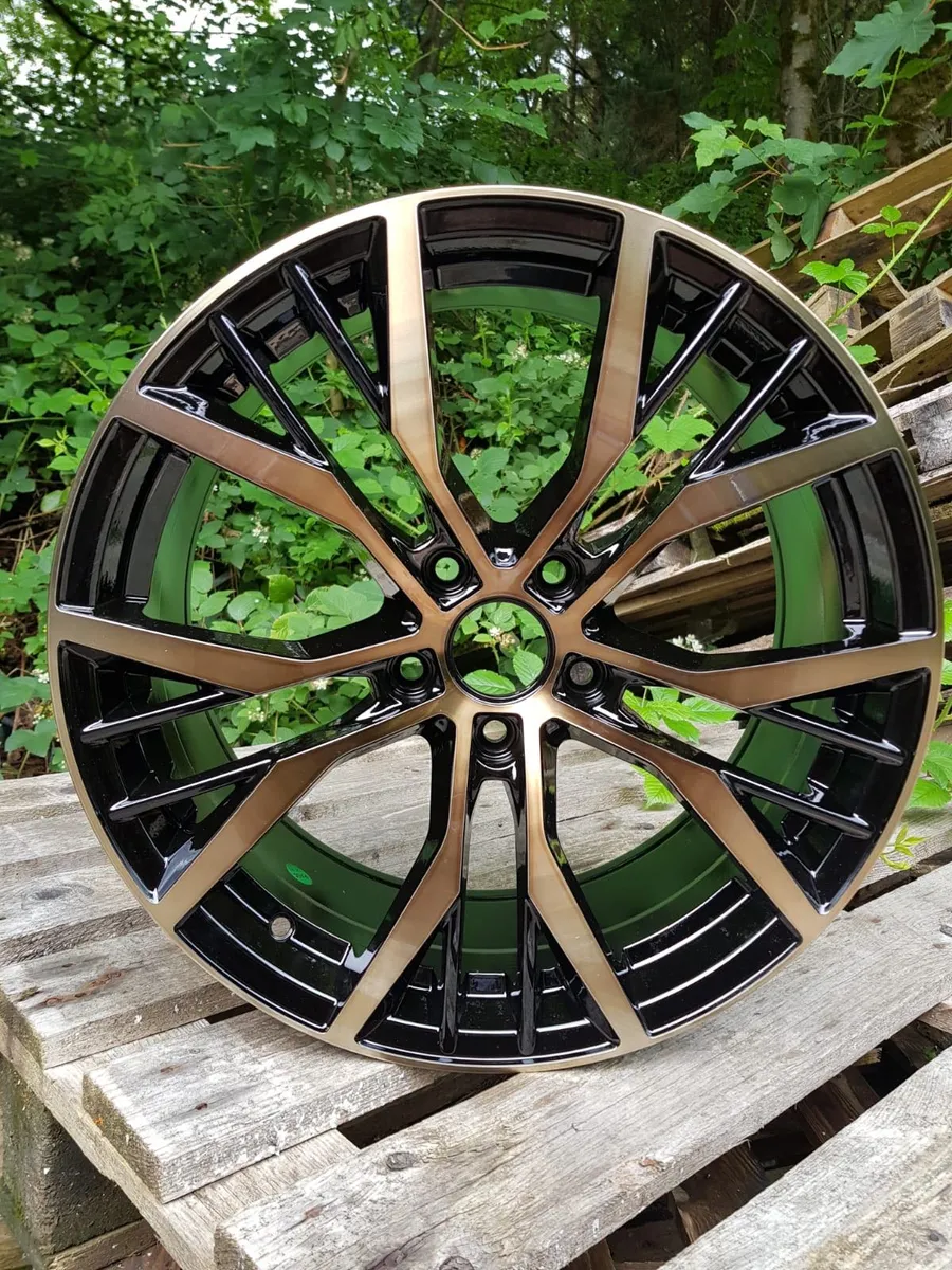 18" Sandeigo alloys gold/ black