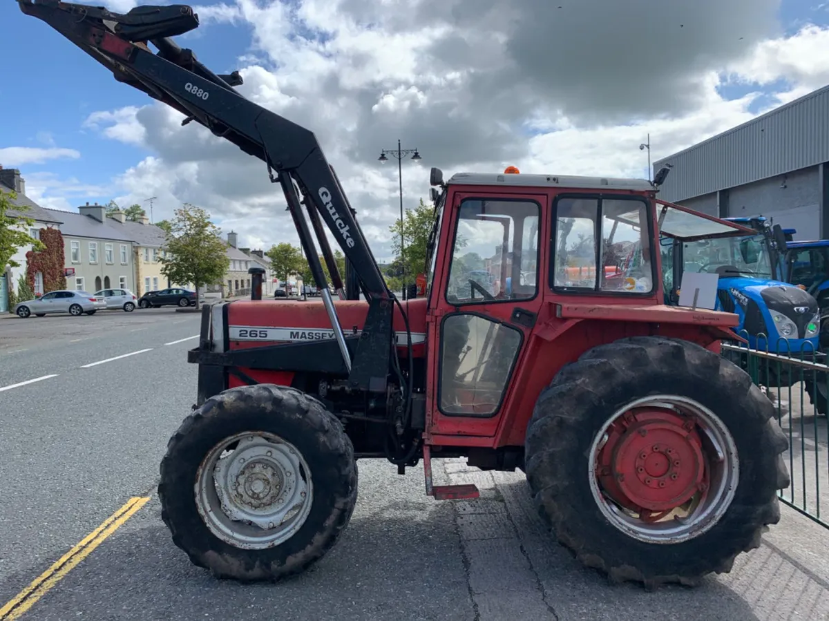 1982 Massey Ferguson 265 with Loader - Image 3