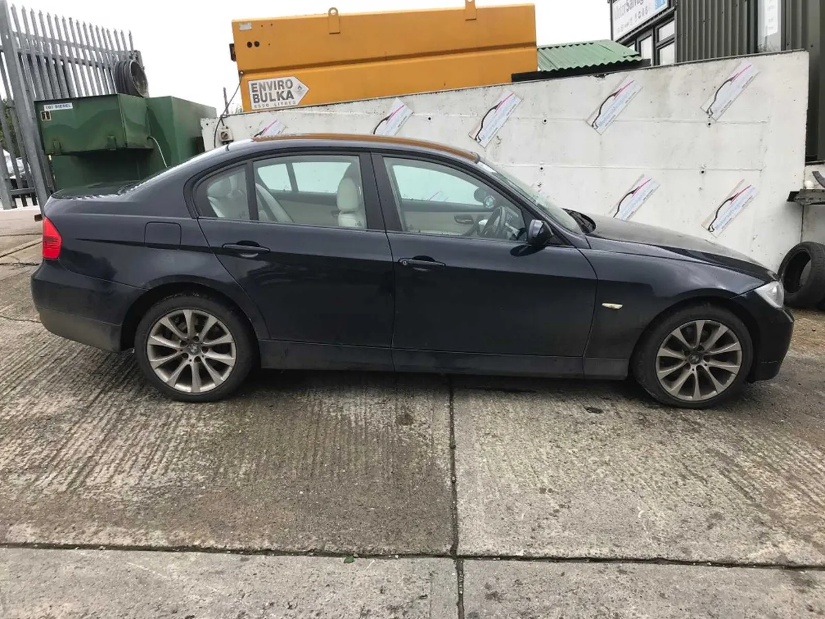 E90 BMW`2008 - Image 2