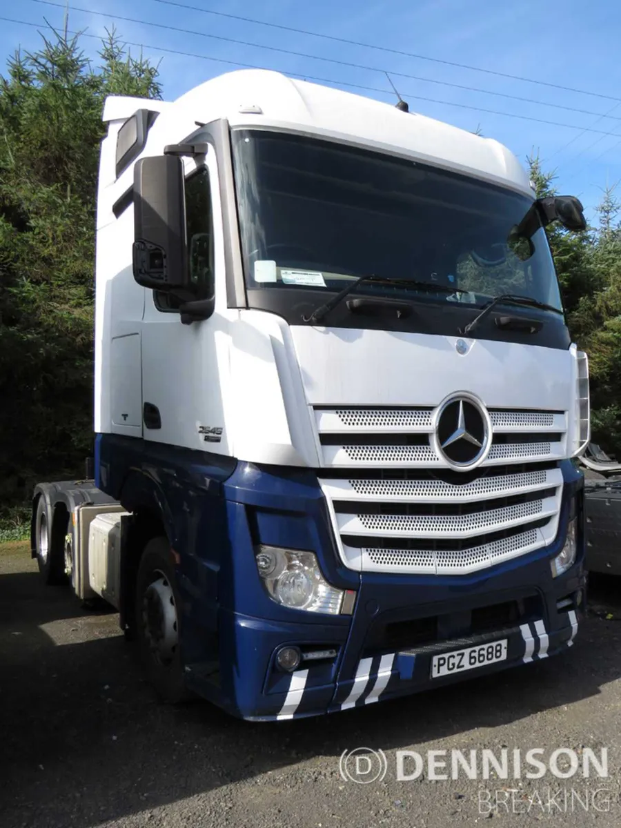 Breaking Mercedes Actros 2545LS for parts