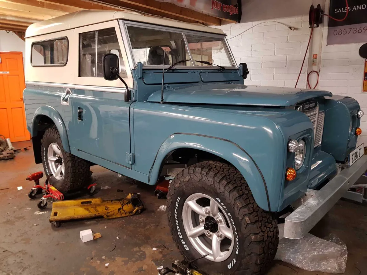 Landrover SPECIALISTS - Image 2