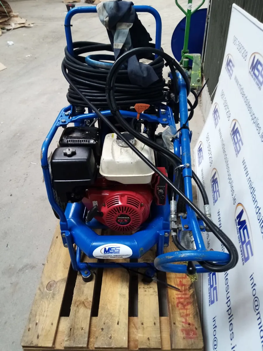 Now stocking Whiteman 36"walk behind powerfloat - Image 3