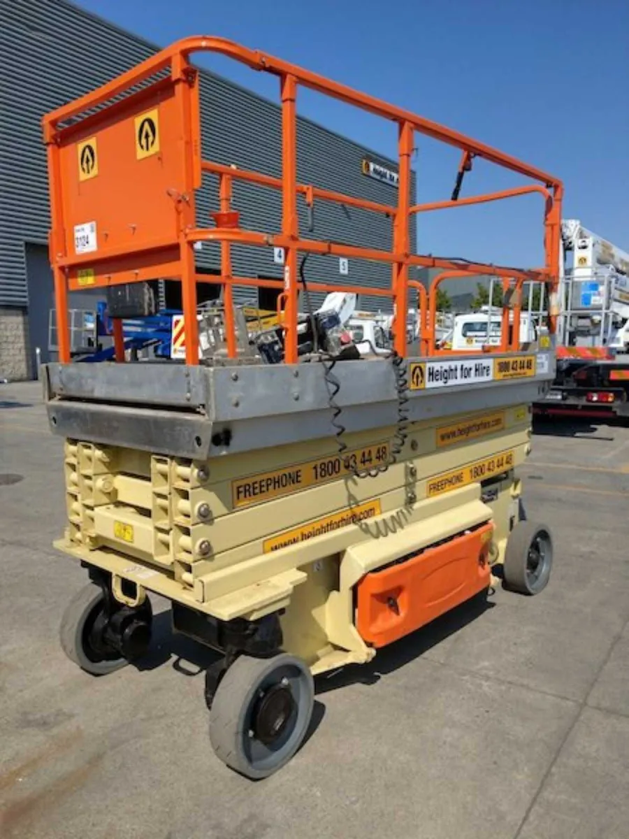 JLG ES 3246 - 10m Battery Scissor - Image 4