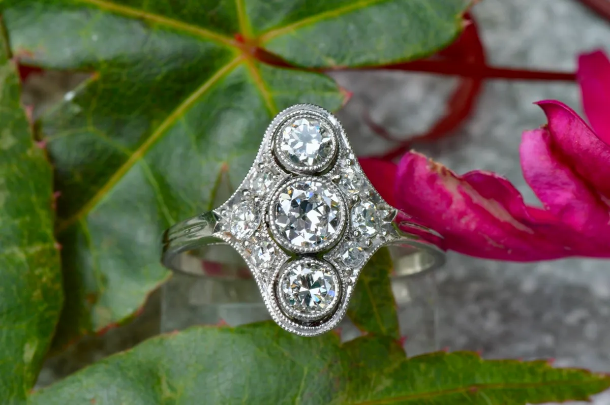 Antique Edwardian 3 Stone Diamond Ring - 18ct - Image 3