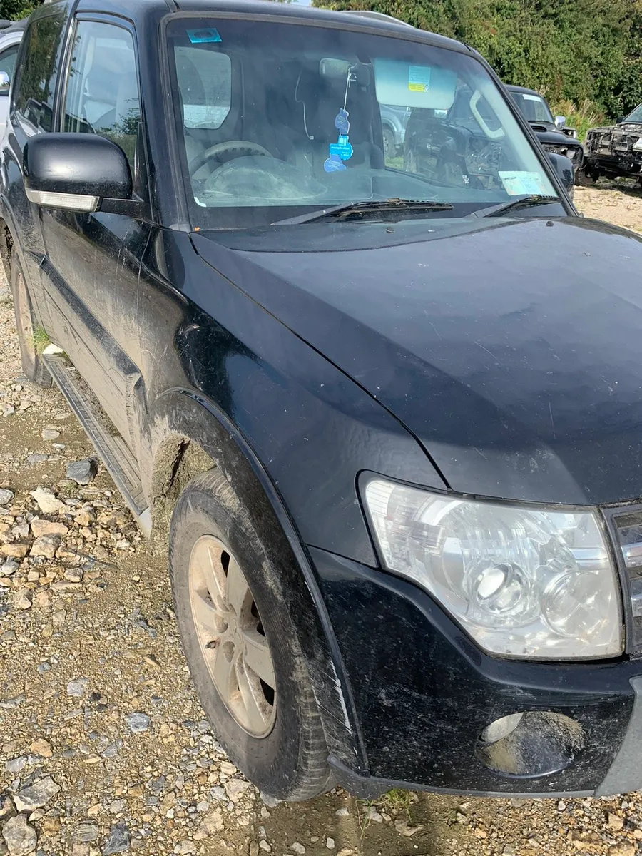 Mitsubishi pajero shogun 3.2 breaking - Image 4