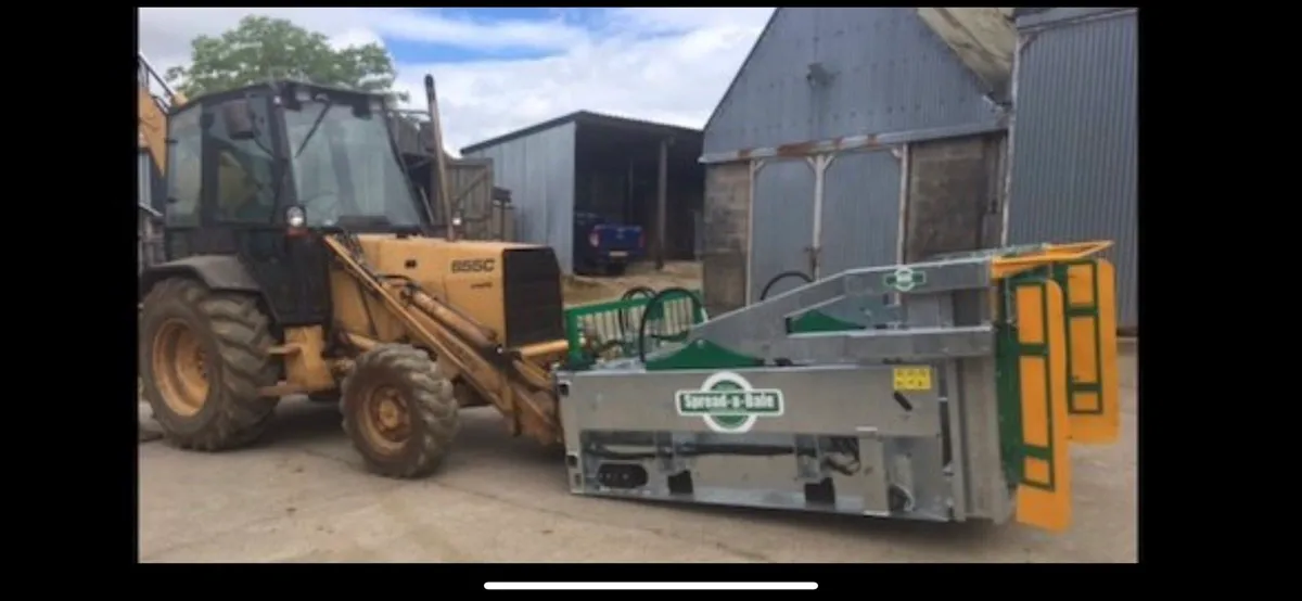 Spread A Bale Straw Spreader - Image 4