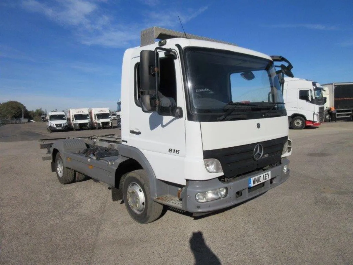 Mercedes-Benz  2010 7.5T Tipper Chassis - Image 1