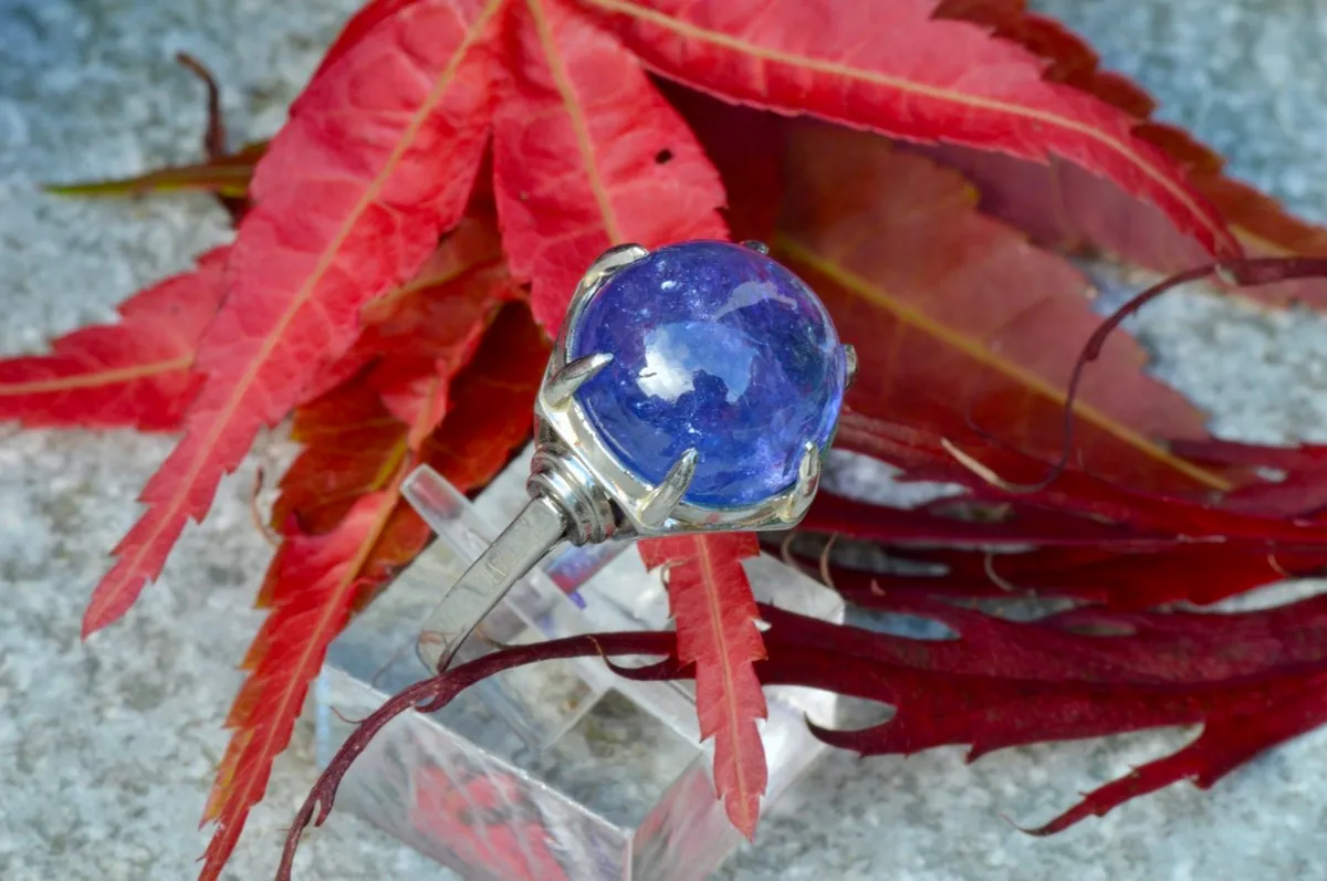 Art Deco 10ct Tanzanite Solitaire Ring - Platinum - Image 3