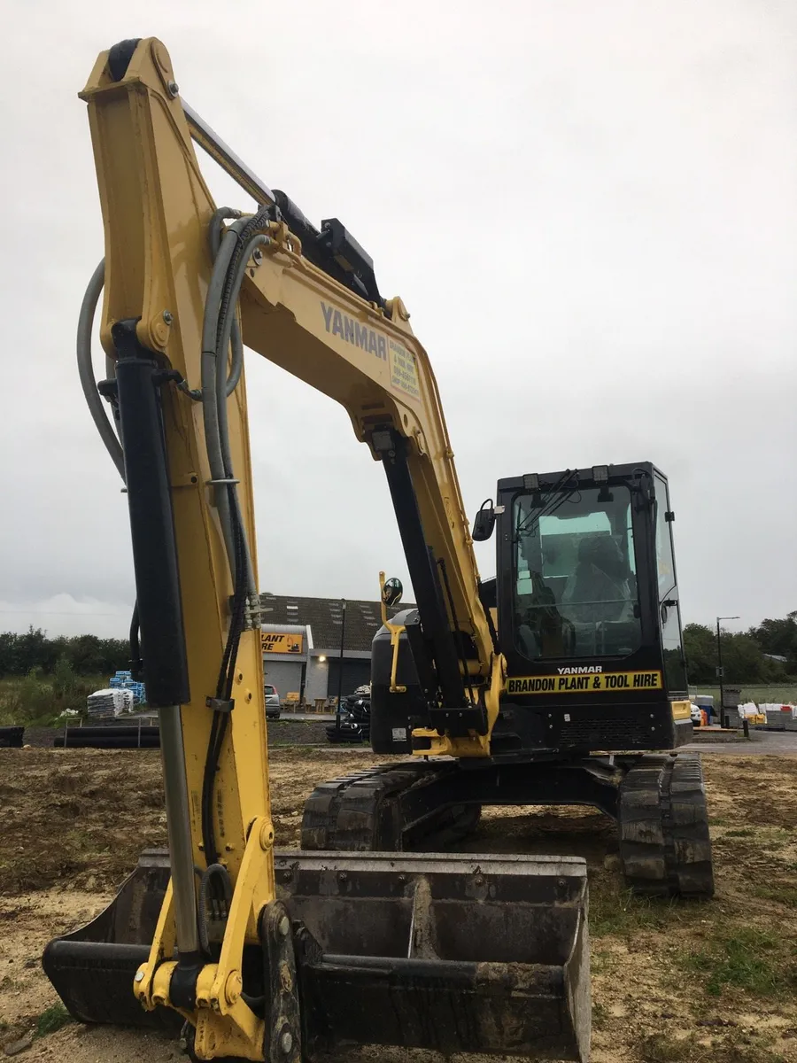 10 ton Digger only €600 to hire per week - Image 2