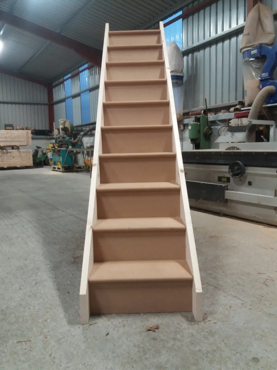 Staircases, Red deal/Medex - Image 3