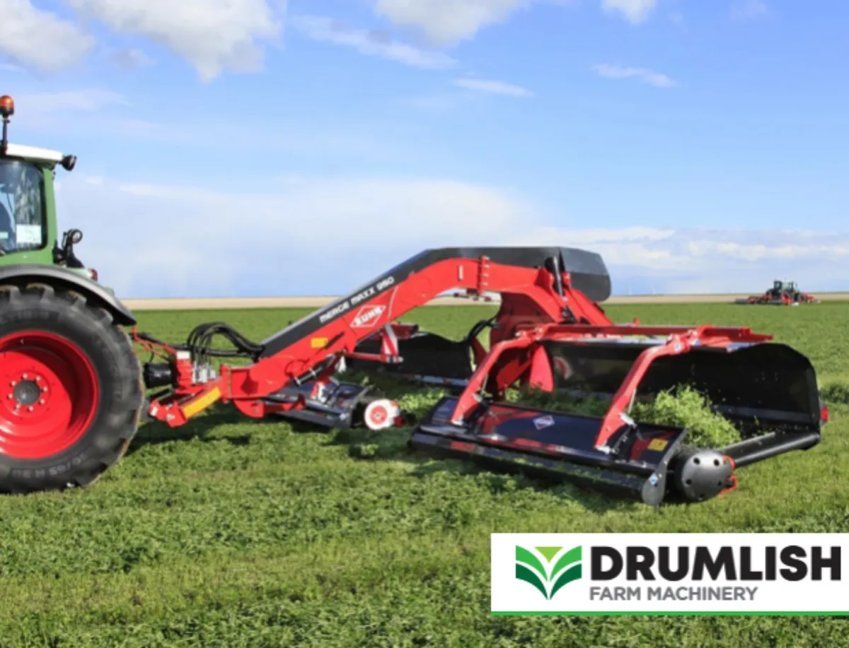 Demo Kuhn Merge Maxx 950 (1-Year Old + In-Stock)