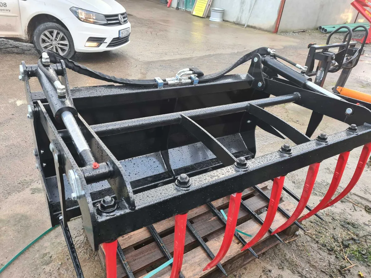 5FT GRAB - Image 1