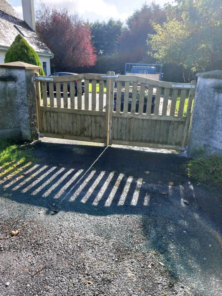 Heavy duty timber gates - Image 2