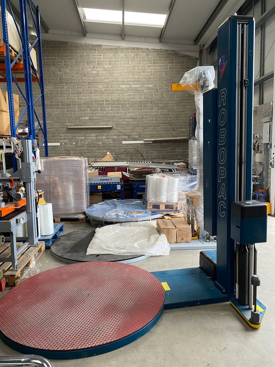 Pallet Wrapper Pallet Wrapping Machine Robopac - Image 1