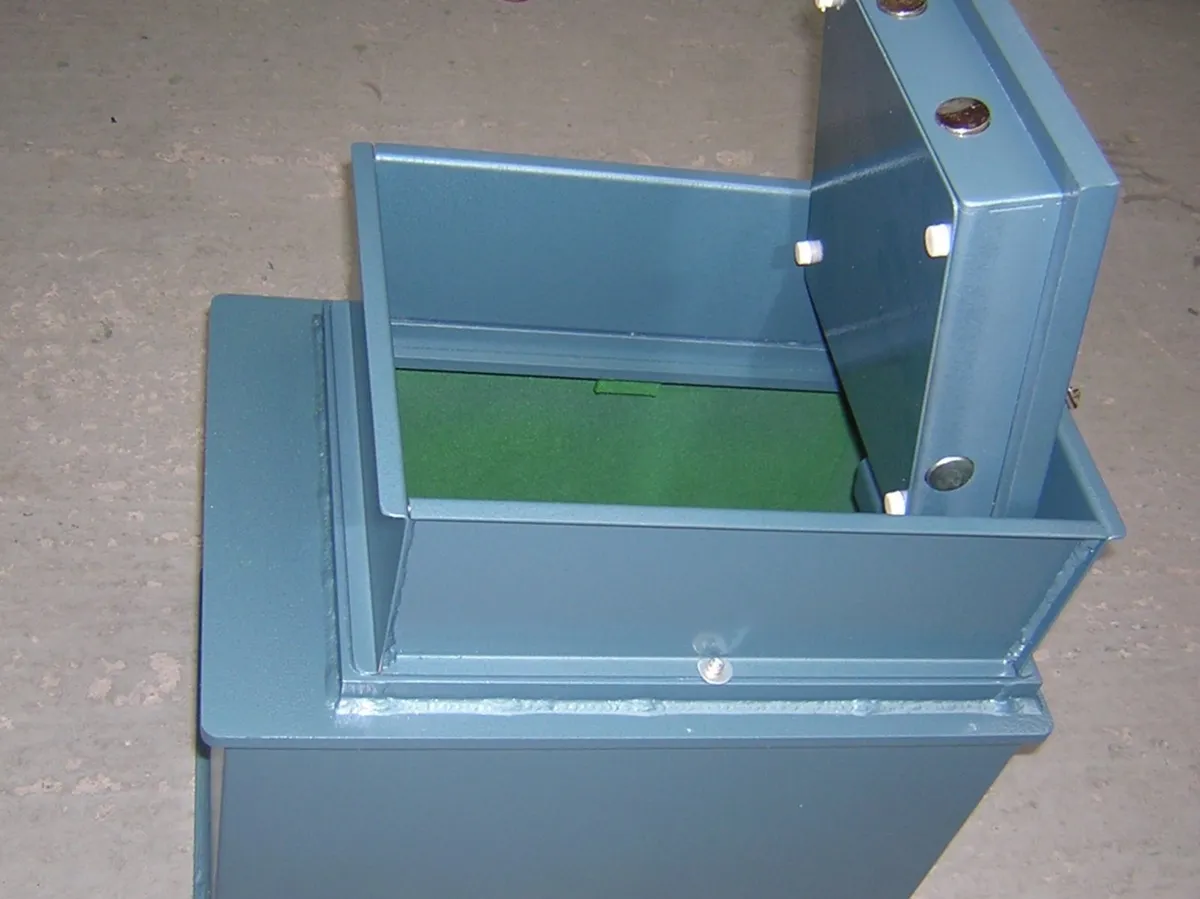 Underfloor and free standing safes and strongrooms - Image 1