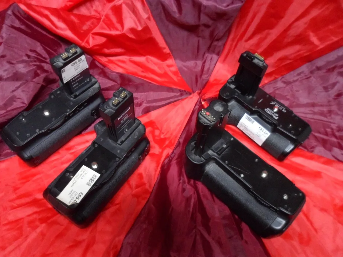 Canon Battery Packs - Image 1