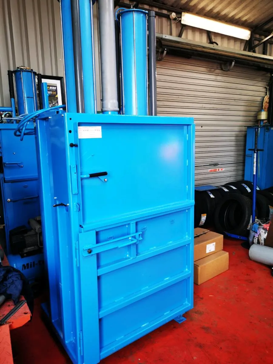 Cardboard compactor /baler/banding/Service - Image 4