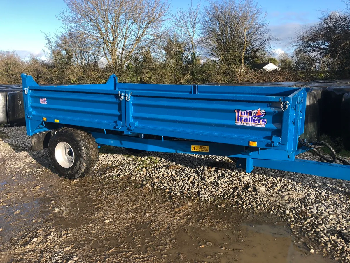 New tuffmac 12/7 tipping trailer