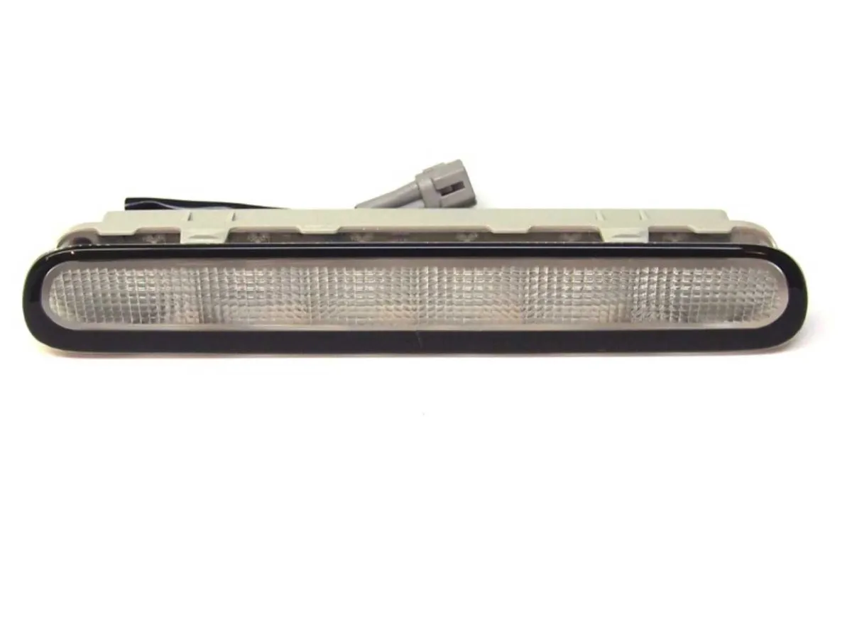 Toyota Hilux 12-16 Rear Centre Brake Lamp Clear - Image 1