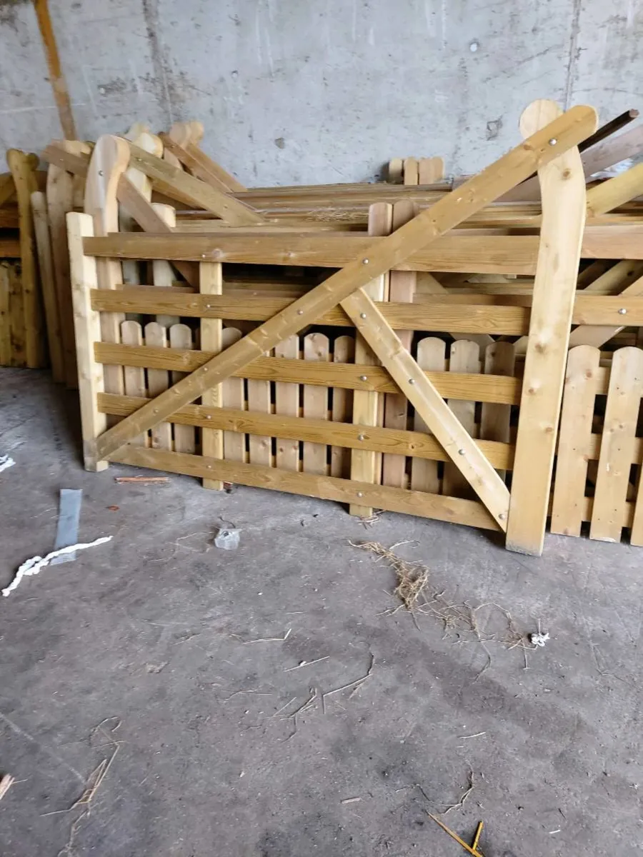 Timber  gate sale casey fencing