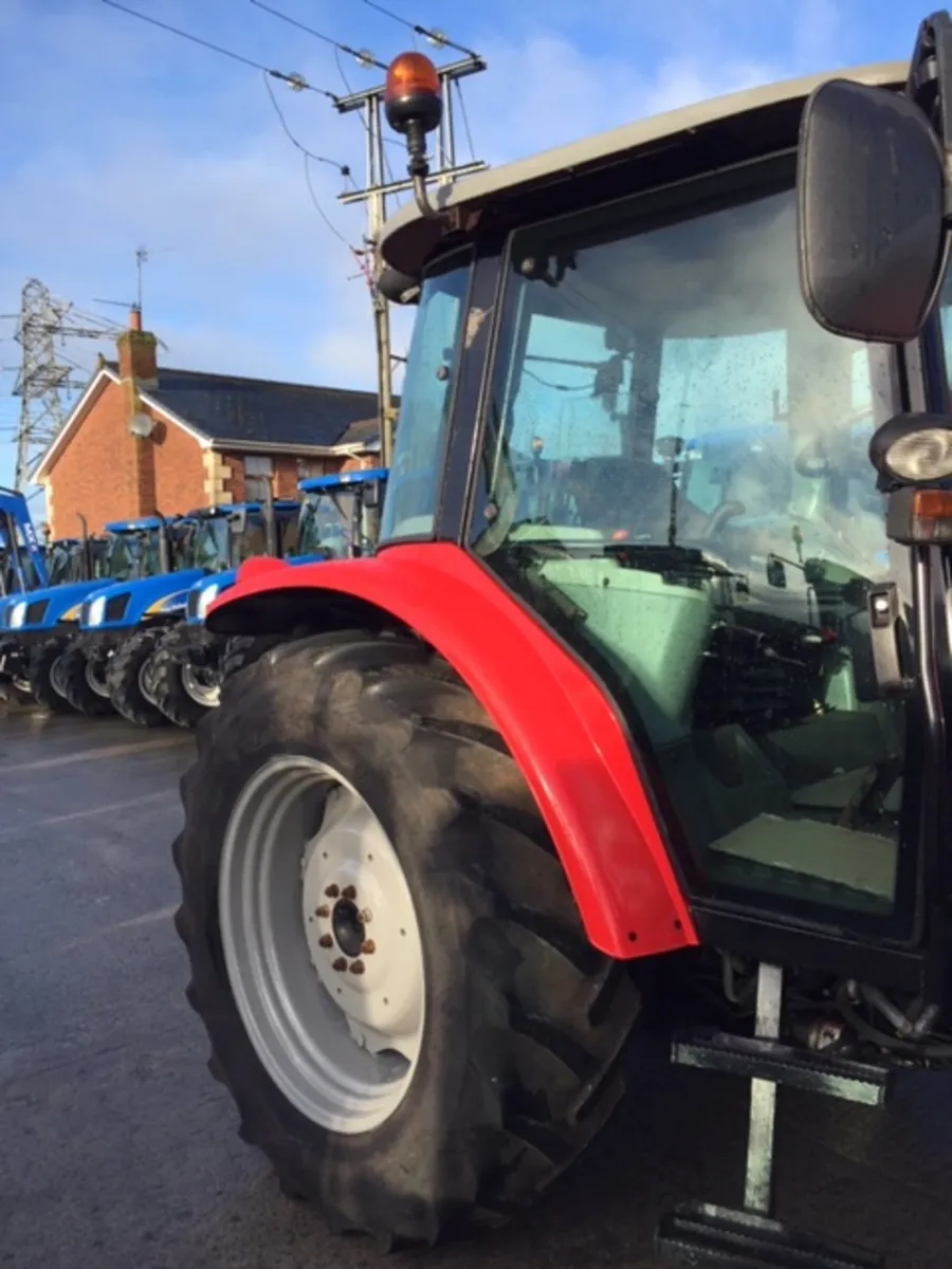 2005 - Massey Ferguson 5455 - Low Profile Cab - Image 2